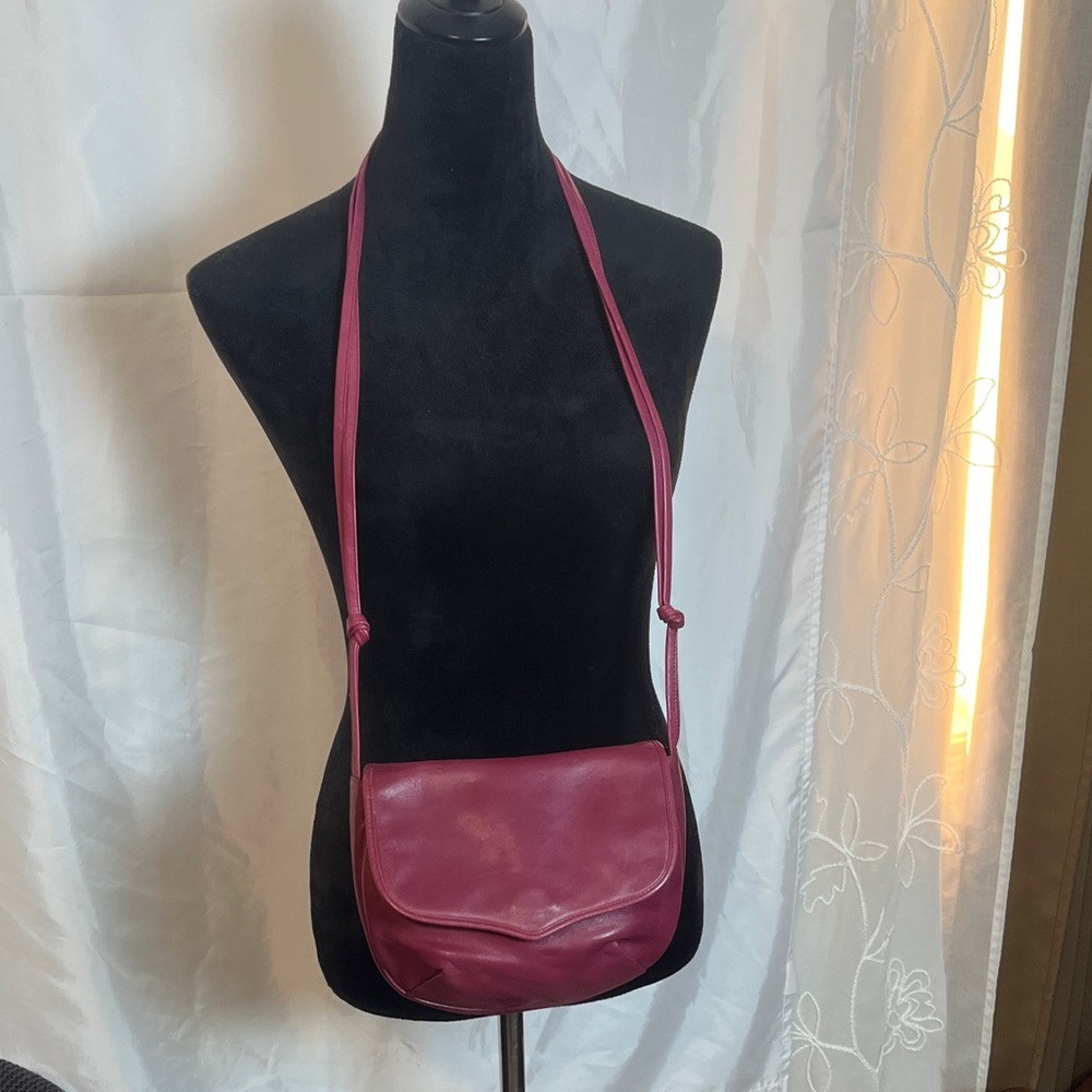 9W Coordinates Vintage leather small Hobo Bag in burgundy 1980s